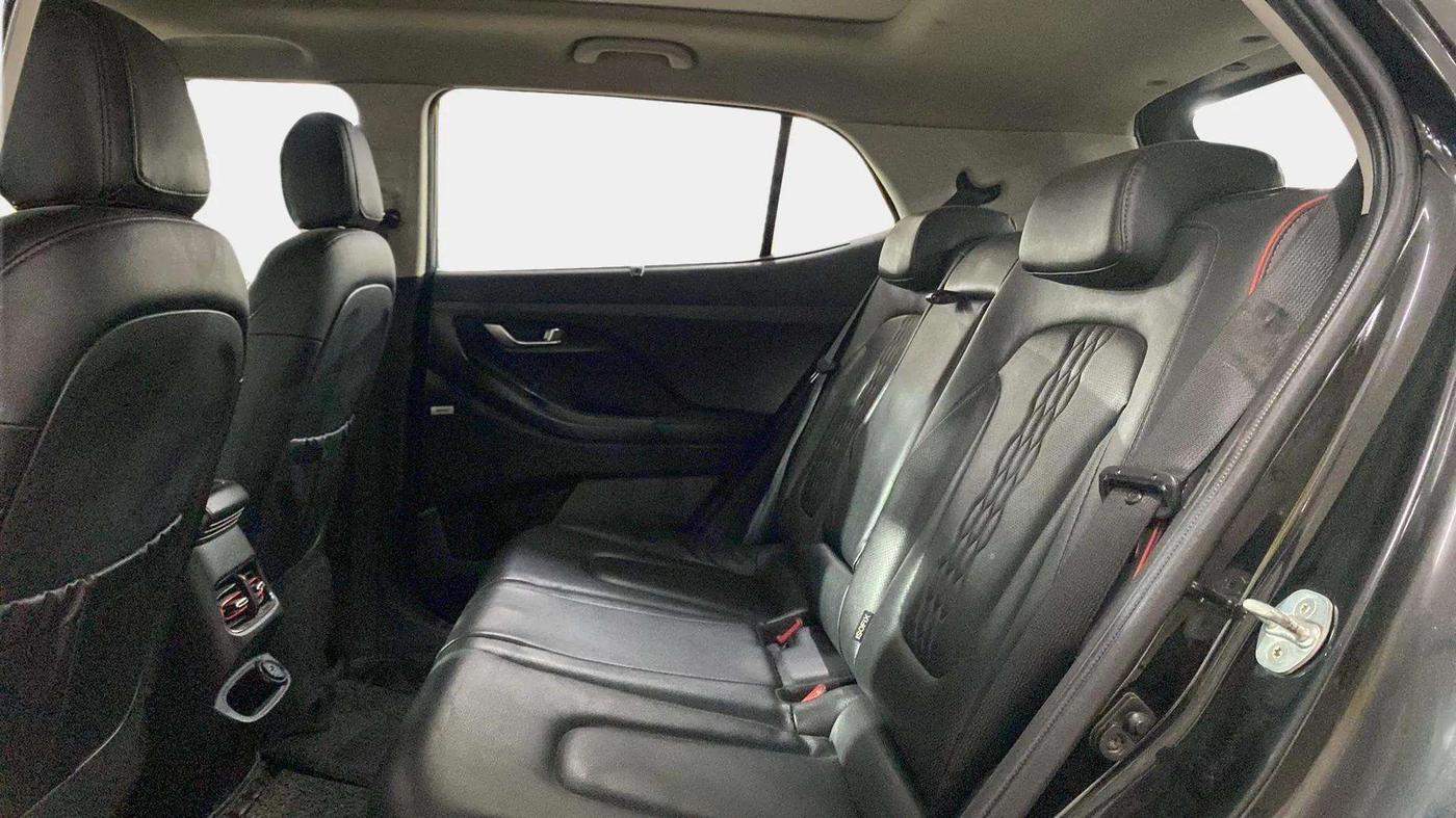 2020 Hyundai Creta SX (O) 1.4 TURBO DCT, Petrol, Automatic, 59,570 km, Right Side Rear Door Cabin