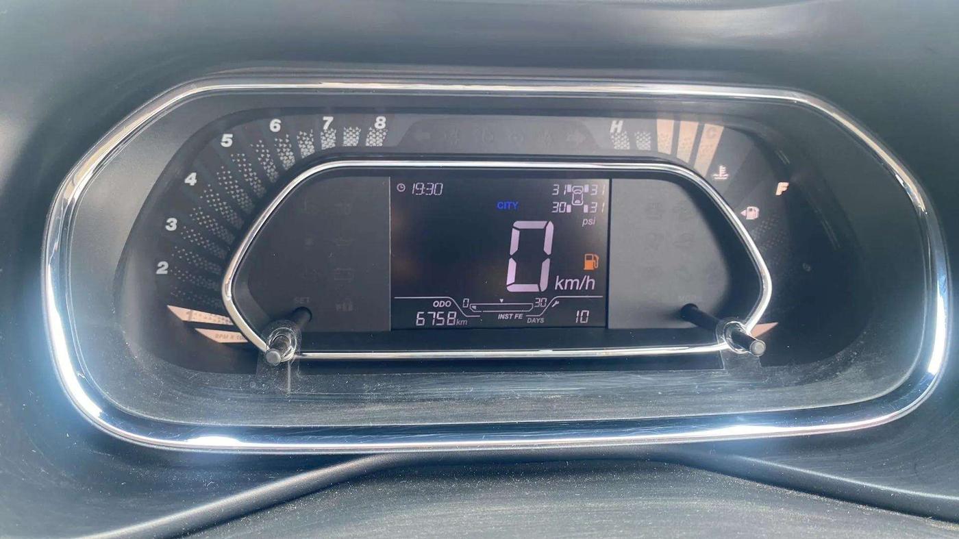 2023 Tata NEXON XZ PLUS LUXURY SUNROOF PETROL, Petrol, Manual, 7,207 km, Odometer Image
