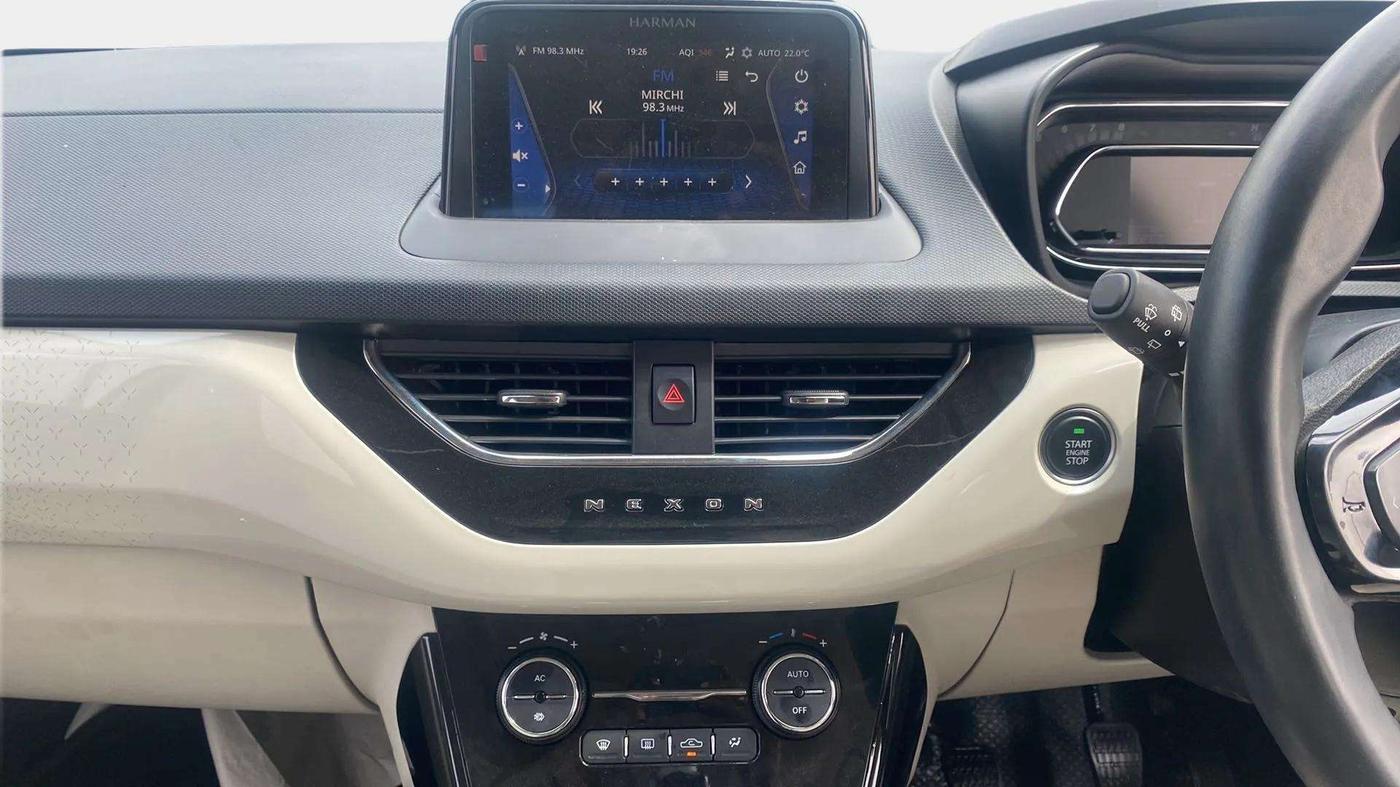 2023 Tata NEXON XZ PLUS LUXURY SUNROOF PETROL, Petrol, Manual, 7,207 km, Air Conditioner