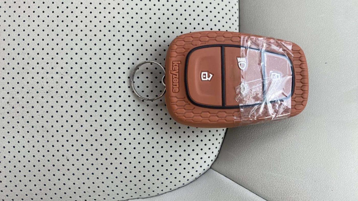 2023 Tata NEXON XZ PLUS LUXURY SUNROOF PETROL, Petrol, Manual, 7,207 km, Key Close Up