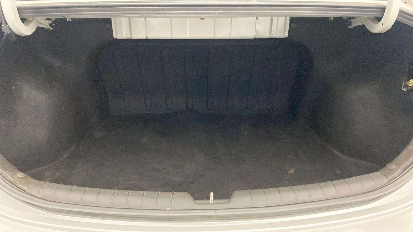 2018 Hyundai Verna 1.6 VTVT SX O, Petrol, Manual, 67,313 km, Boot Inside