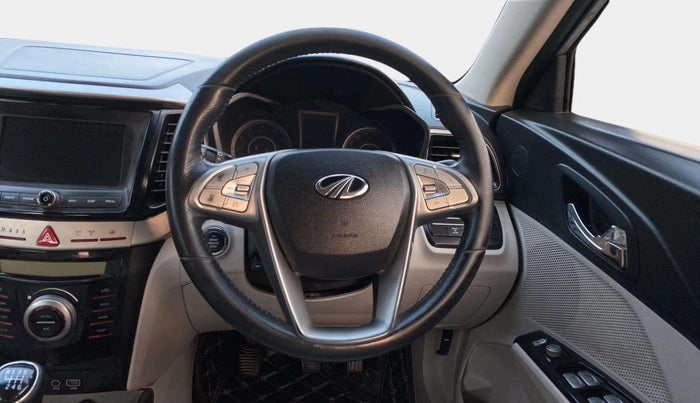 2019 Mahindra XUV300 W8 (O) 1.2 PETROL, Petrol, Manual, 41,734 km, Steering Wheel Close Up