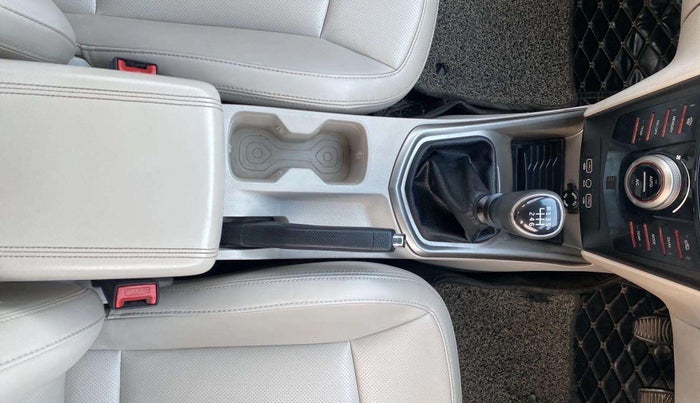 2019 Mahindra XUV300 W8 (O) 1.2 PETROL, Petrol, Manual, 41,734 km, Gear Lever