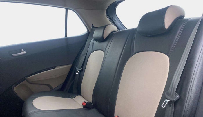 2015 Hyundai Grand i10 ASTA AT 1.2 KAPPA VTVT, Petrol, Automatic, 40,624 km, Right Side Rear Door Cabin