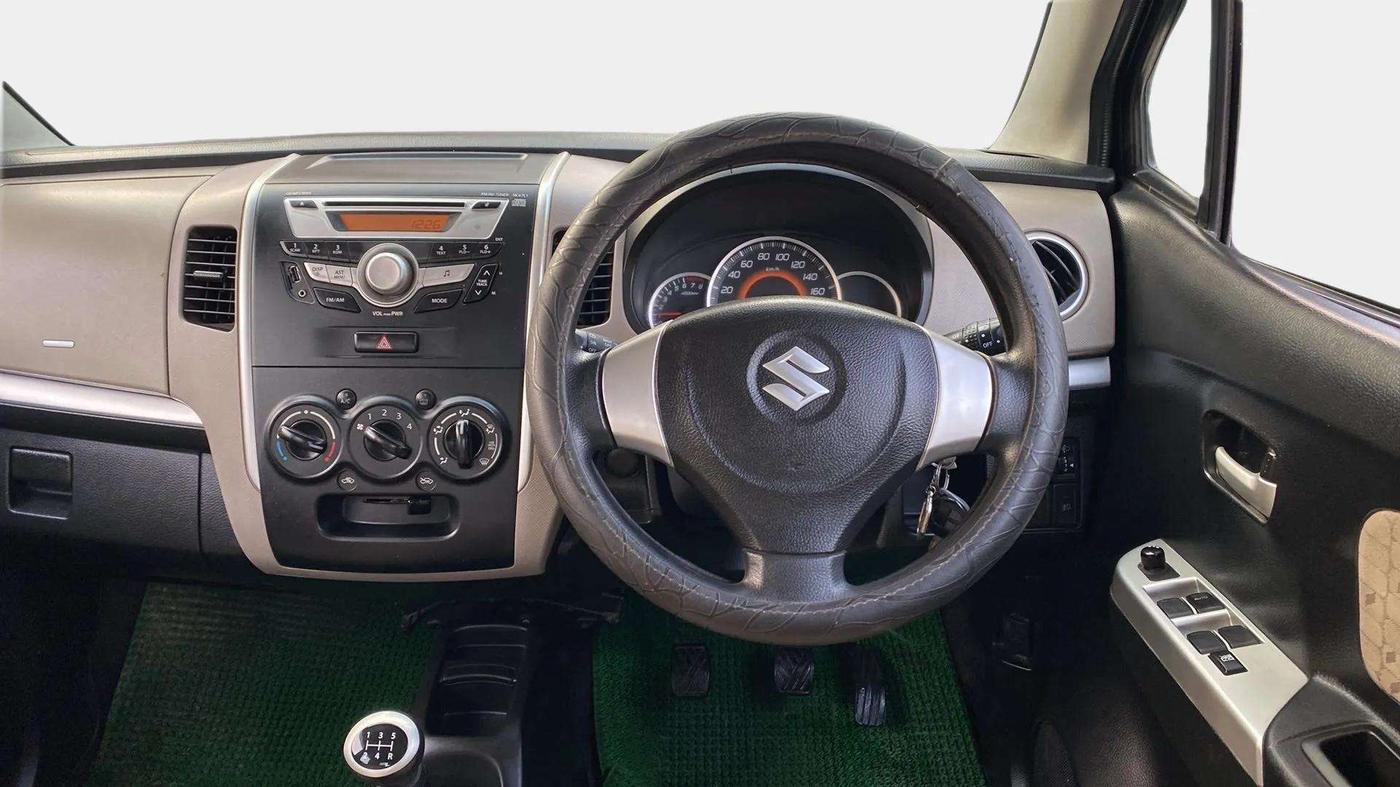2013 Maruti Wagon R 1.0 VXI, Petrol, Manual, 16,797 km, Steering Wheel Close Up