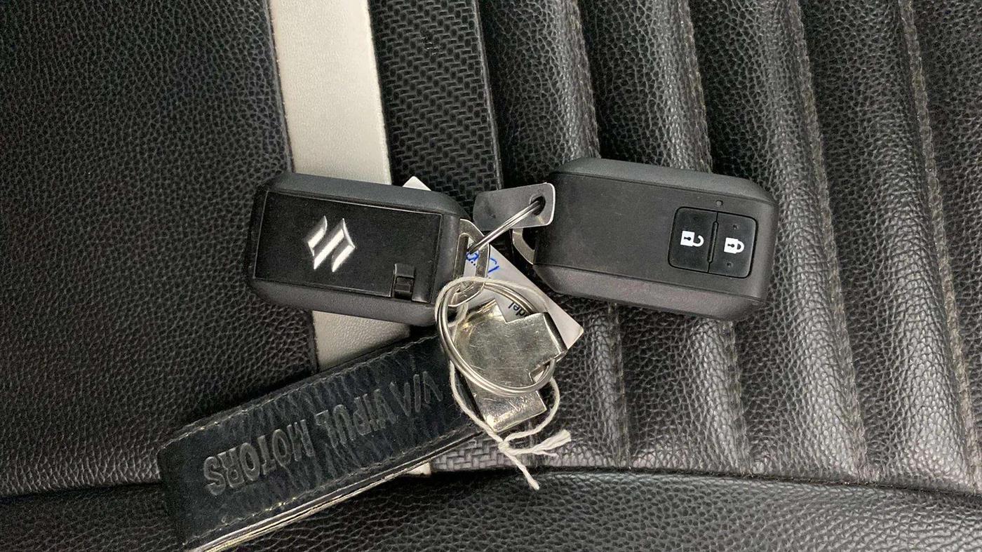 2020 Maruti Baleno ZETA PETROL 1.2, Petrol, Manual, 38,685 km, Key Close Up