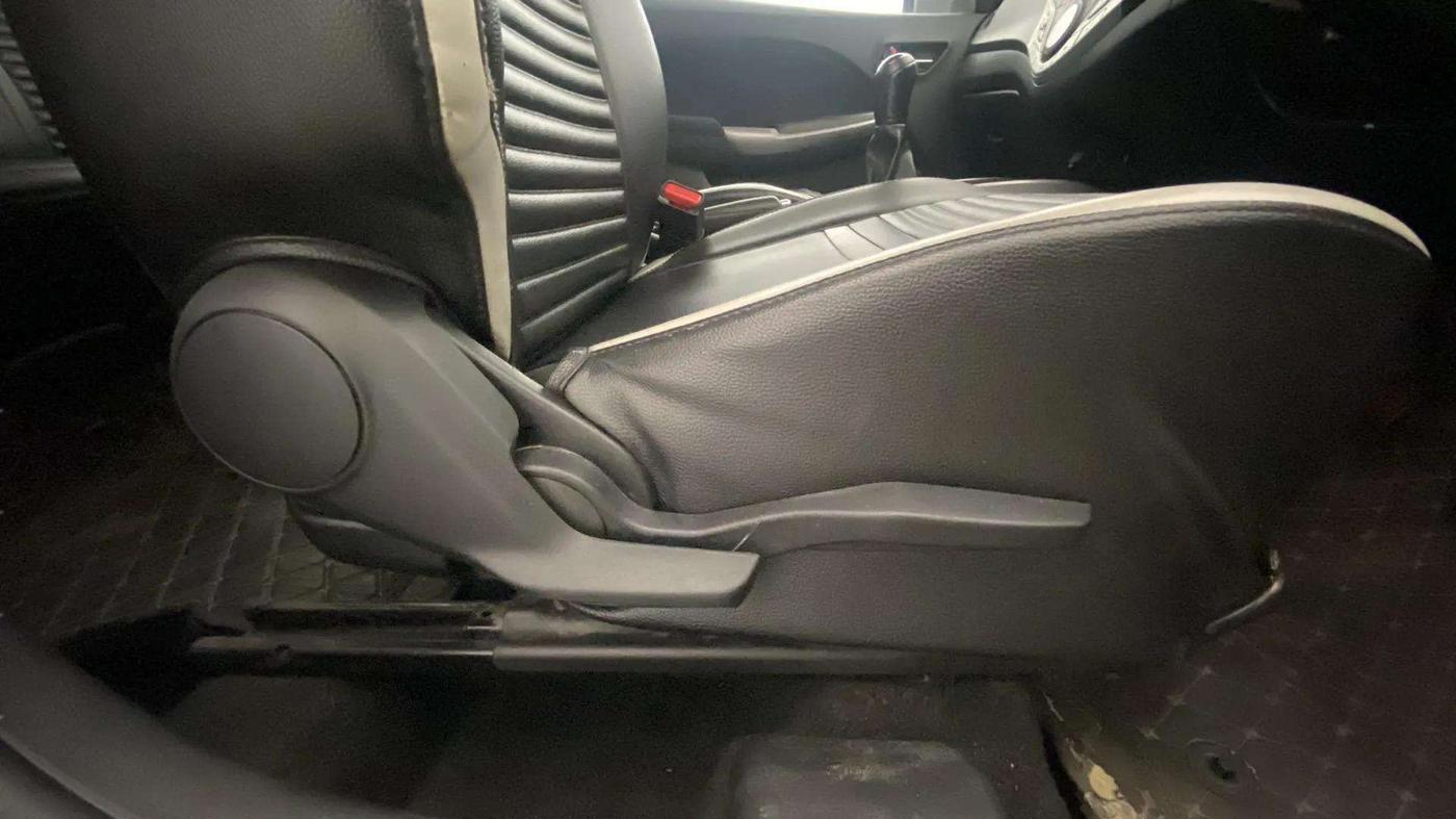 2020 Maruti Baleno ZETA PETROL 1.2, Petrol, Manual, 38,685 km, Driver Side Adjustment Panel