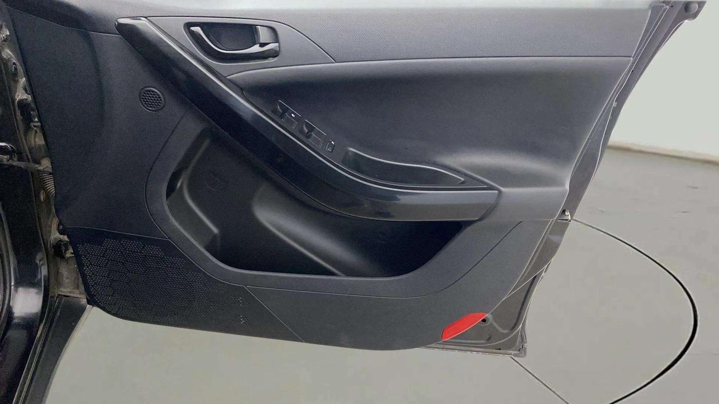 2021 Tata NEXON XZ PLUS PETROL DARK EDITION, Petrol, Manual, 26,397 km, Driver Side Door Panels Control
