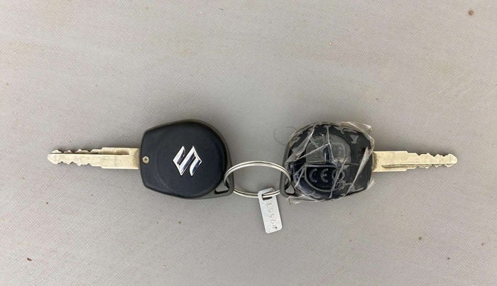 2019 Maruti Dzire VXI AMT, Petrol, Automatic, 22,614 km, Key Close Up