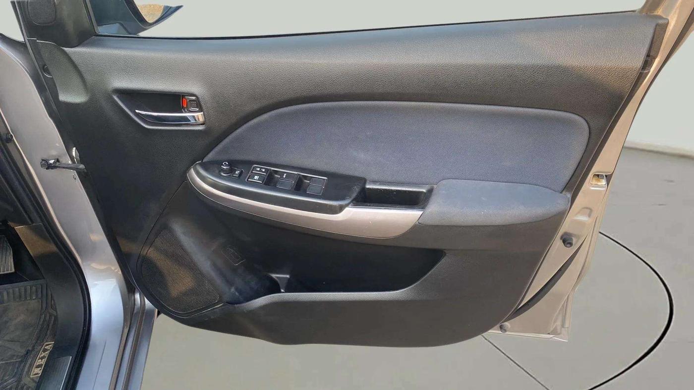 2021 Maruti Baleno ZETA PETROL 1.2, Petrol, Manual, 54,803 km, Driver Side Door Panels Control