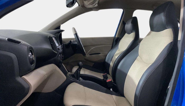 2018 Hyundai NEW SANTRO SPORTZ CNG, CNG, Manual, 70,877 km, Right Side Front Door Cabin