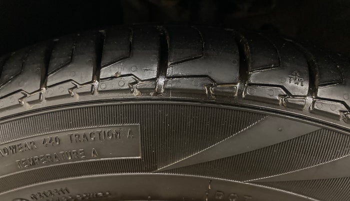 2018 Maruti Baleno ALPHA DIESEL 1.3, Diesel, Manual, 1,08,331 km, Left Front Tyre Tread