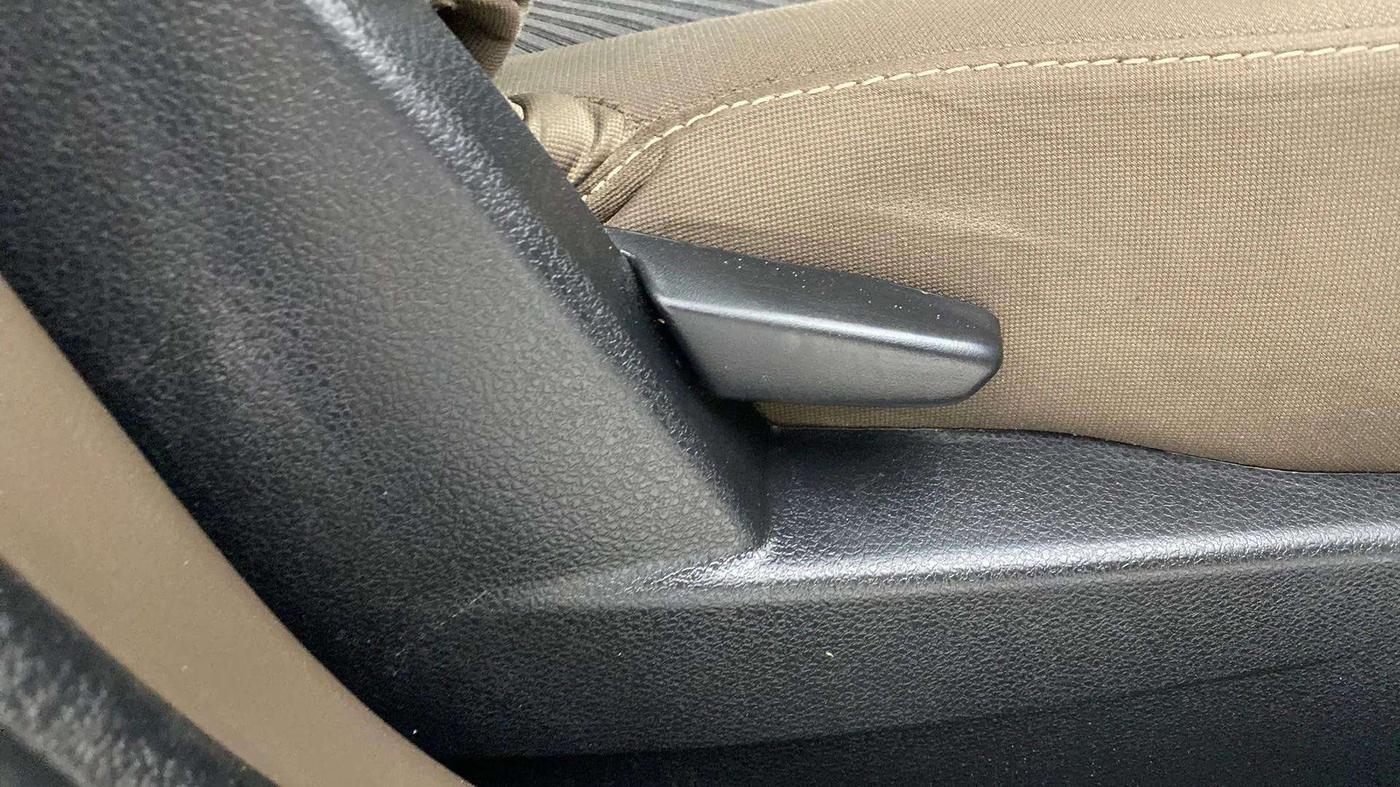 2019 Renault Duster RXS CVT, Petrol, Automatic, 72,419 km, Driver Side Adjustment Panel
