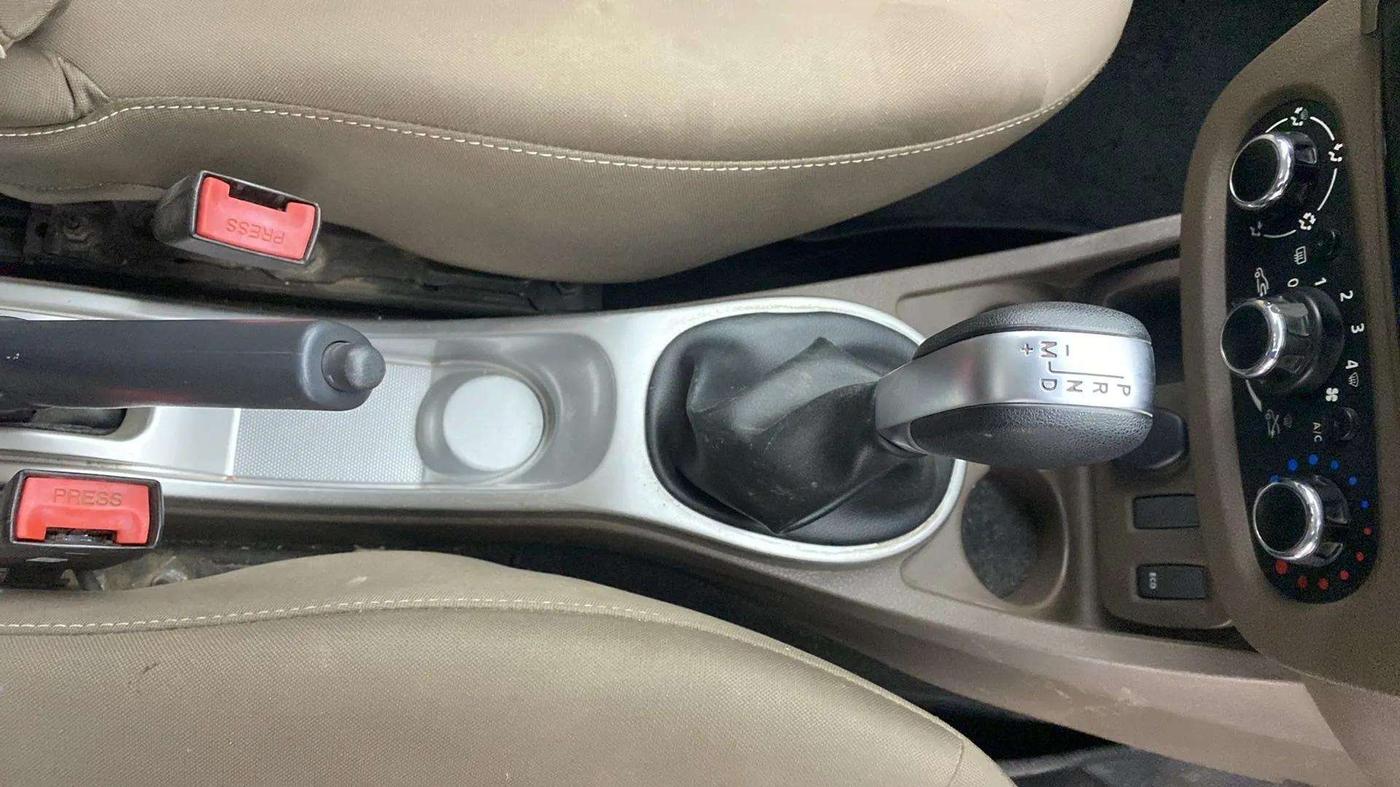 2019 Renault Duster RXS CVT, Petrol, Automatic, 72,419 km, Gear Lever