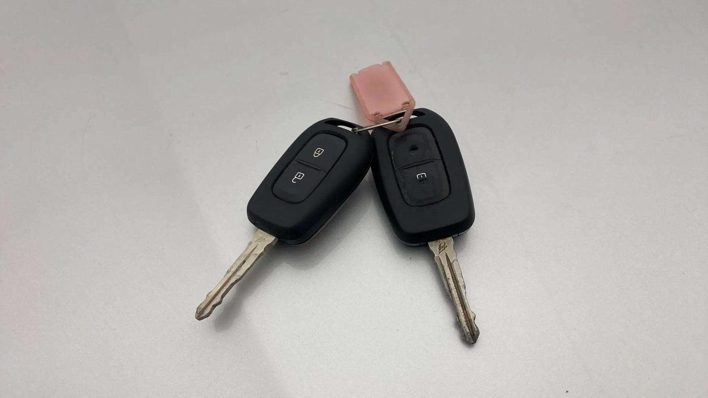 2019 Renault Duster RXS CVT, Petrol, Automatic, 72,419 km, Key Close Up