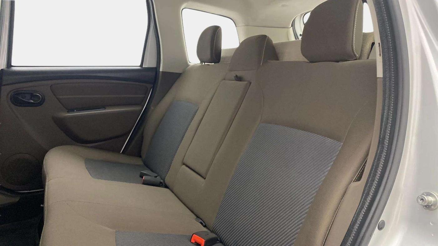 2019 Renault Duster RXS CVT, Petrol, Automatic, 72,419 km, Right Side Rear Door Cabin