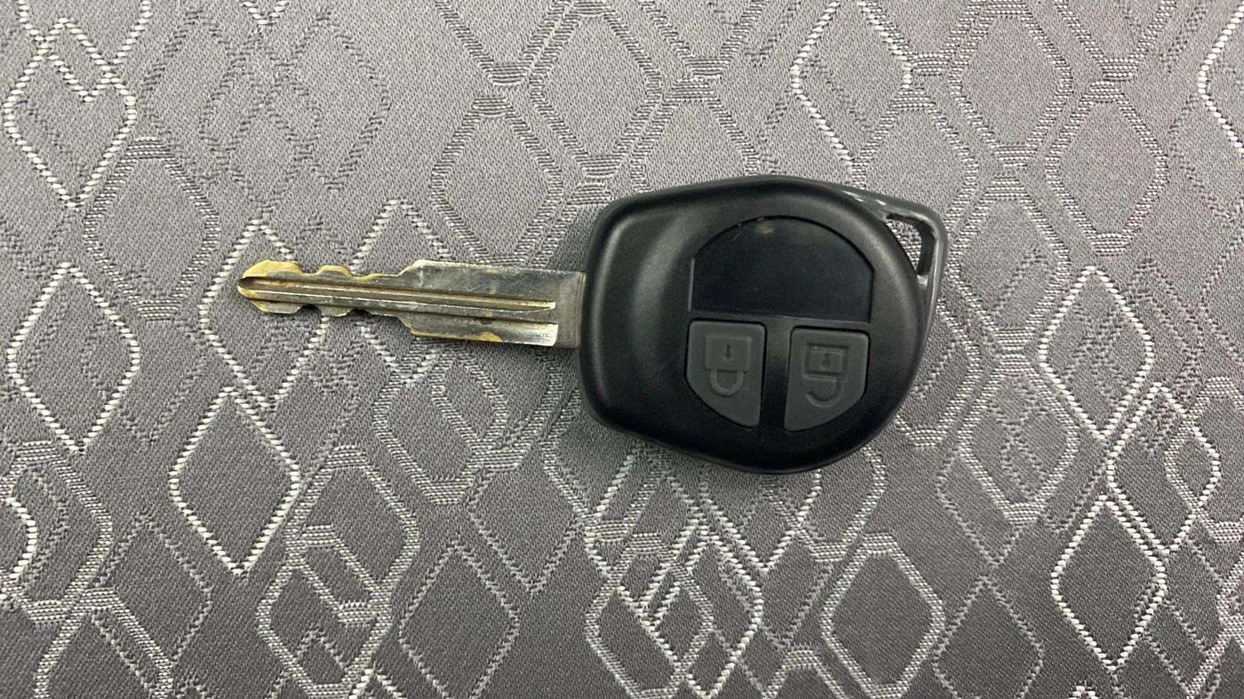 2016 Maruti Alto 800 VXI, Petrol, Manual, 42,519 km, Key Close Up