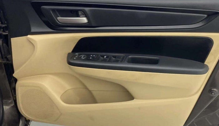 2019 Honda Amaze 1.2L I-VTEC V, CNG, Manual, 58,255 km, Driver Side Door Panels Control