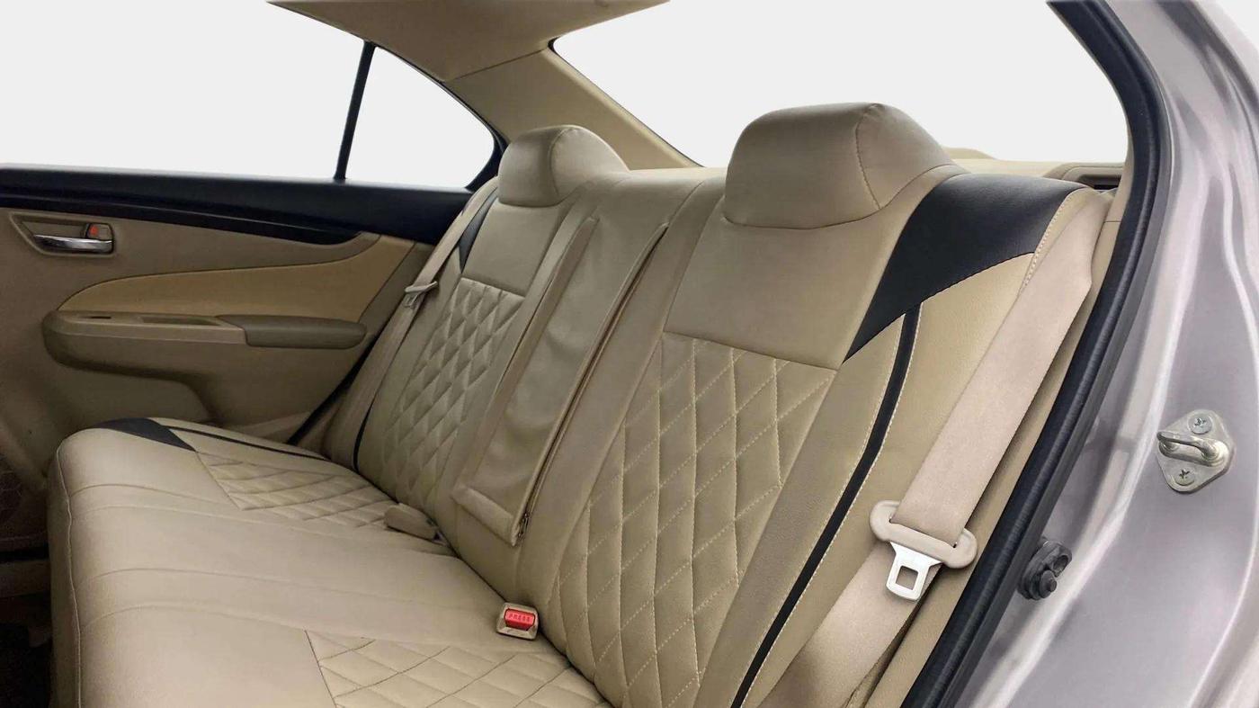 2015 Maruti Ciaz VXI+, Petrol, Manual, 54,367 km, Right Side Rear Door Cabin