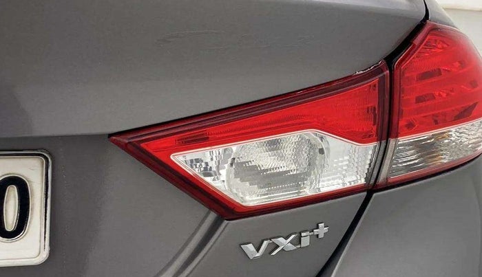 2015 Maruti Ciaz VXI+, Petrol, Manual, 54,274 km, Right tail light - Minor damage