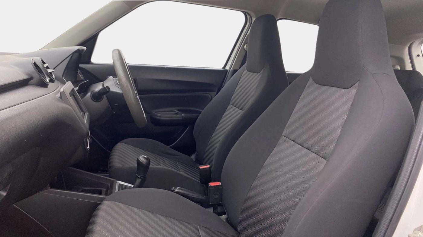 2021 Maruti Swift LXI, Petrol, Manual, 84,899 km, Right Side Front Door Cabin