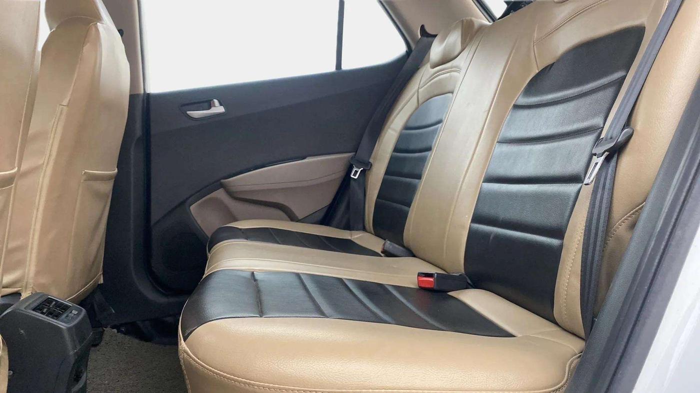 2019 Hyundai Grand i10 SPORTZ 1.2 KAPPA VTVT, Petrol, Manual, 66,934 km, Right Side Rear Door Cabin