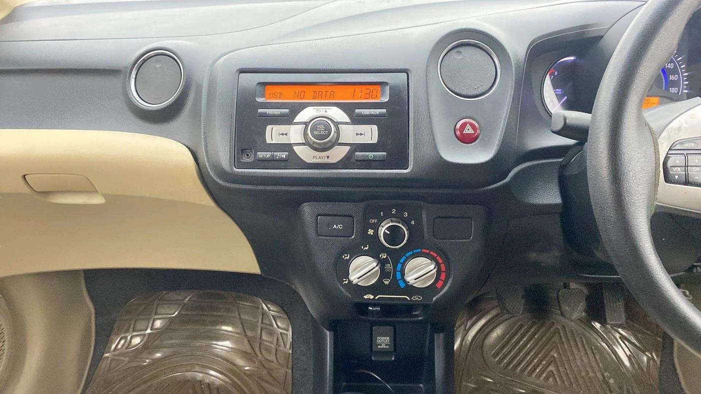 2015 Honda Amaze 1.2L I-VTEC S, Petrol, Manual, 24,210 km, Air Conditioner