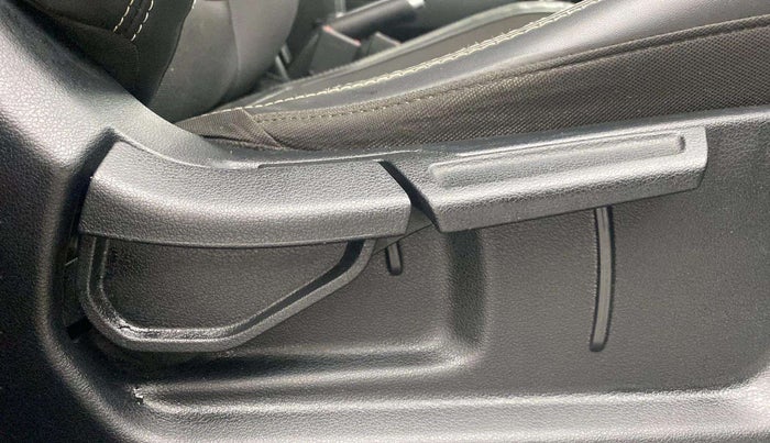 2021 Hyundai VENUE SX 1.0 (O) TURBO IMT, Petrol, Manual, 21,454 km, Driver Side Adjustment Panel