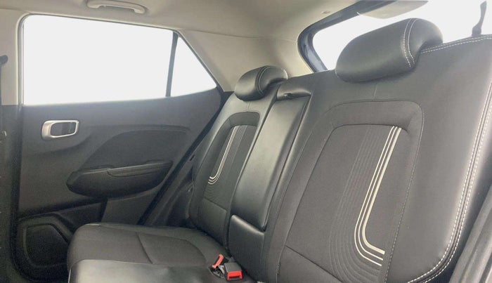 2021 Hyundai VENUE SX 1.0 (O) TURBO IMT, Petrol, Manual, 21,454 km, Right Side Rear Door Cabin