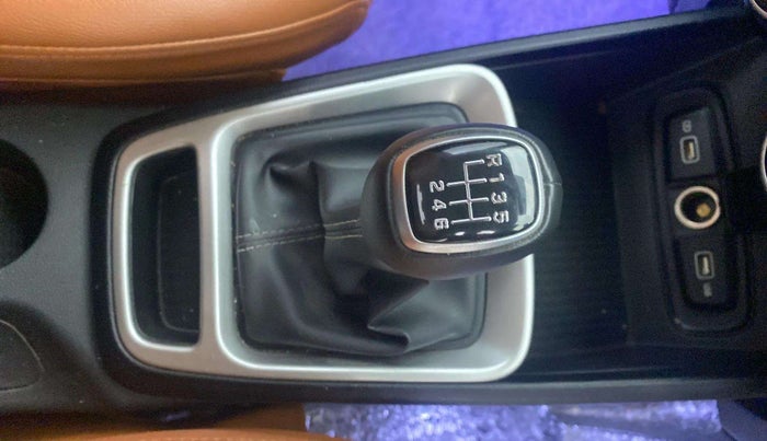 2021 Hyundai VENUE SX 1.0 TURBO IMT, Petrol, Manual, 46,797 km, Gear Lever