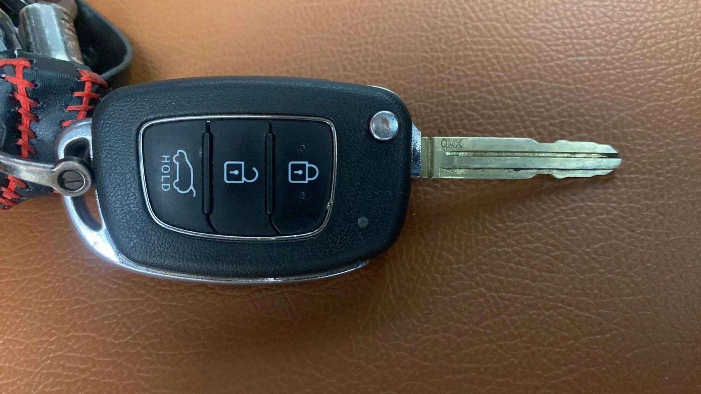 2021 Hyundai VENUE SX 1.0 TURBO IMT, Petrol, Manual, 46,797 km, Key Close Up