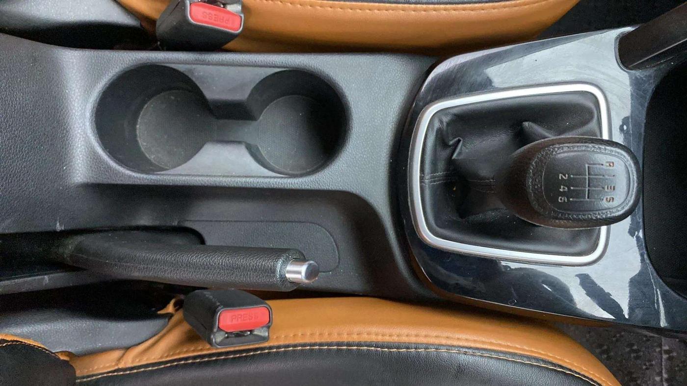 2019 KIA SELTOS HTK PLUS 1.5, Petrol, Manual, 85,935 km, Gear Lever