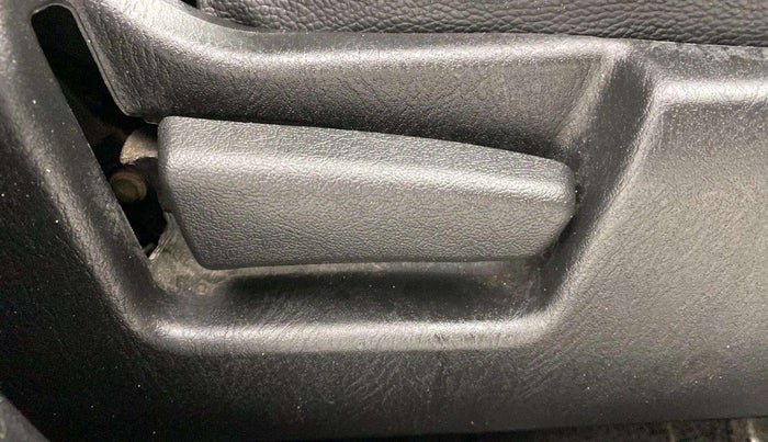 2021 Maruti Alto LXI, Petrol, Manual, 29,517 km, Driver Side Adjustment Panel