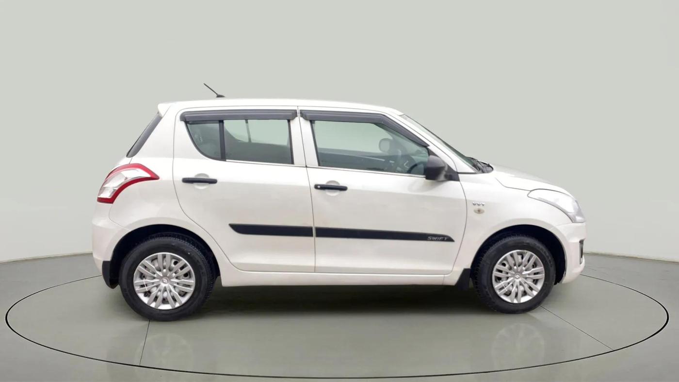 2016 Maruti Swift LXI, Petrol, Manual, 16,268 km, Right Side View