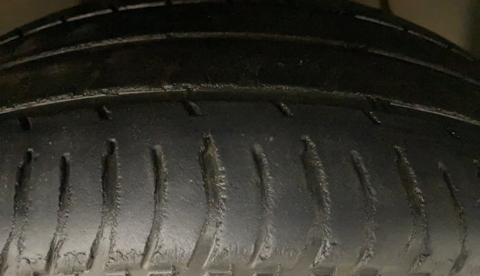 2015 Ford Ecosport TITANIUM 1.5L PETROL, Petrol, Manual, 72,933 km, Right Front Tyre Tread