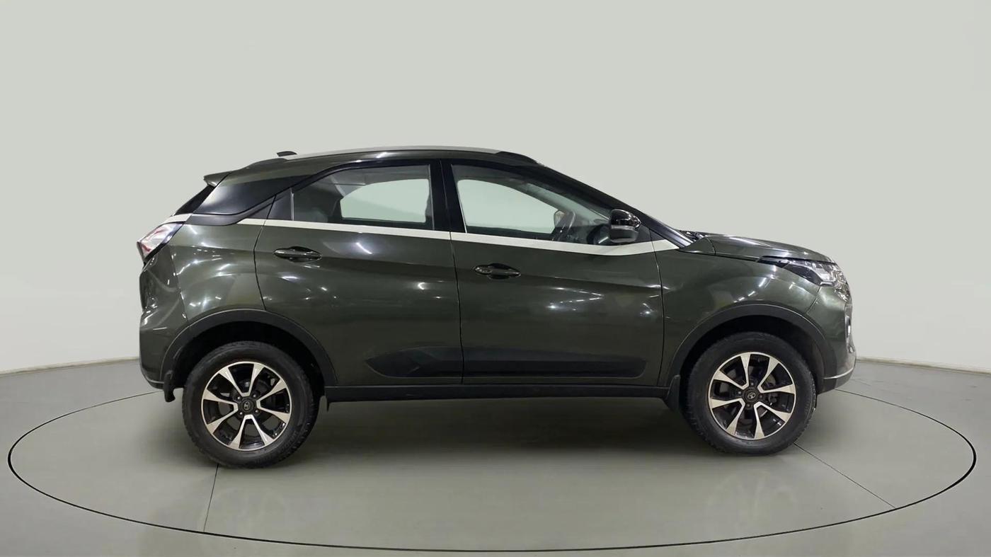 2020 Tata NEXON XZA PLUS (O) PETROL, Petrol, Automatic, 50,039 km, Right Side View