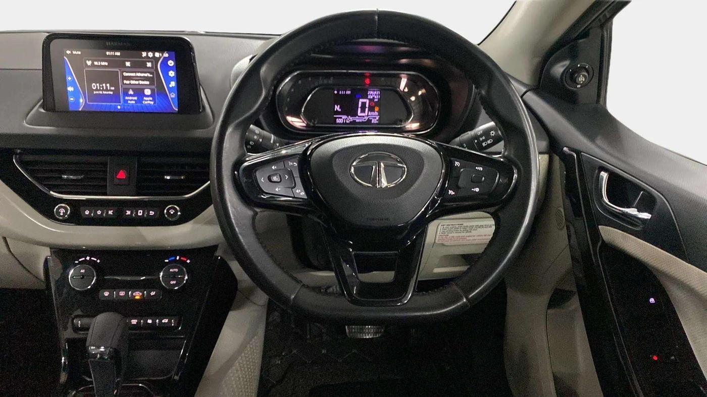 2020 Tata NEXON XZA PLUS (O) PETROL, Petrol, Automatic, 50,039 km, Steering Wheel Close Up