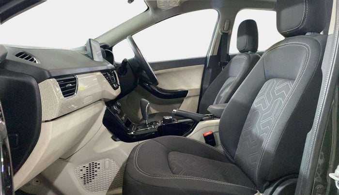 2020 Tata NEXON XZA PLUS (O) PETROL, Petrol, Automatic, 50,039 km, Right Side Front Door Cabin