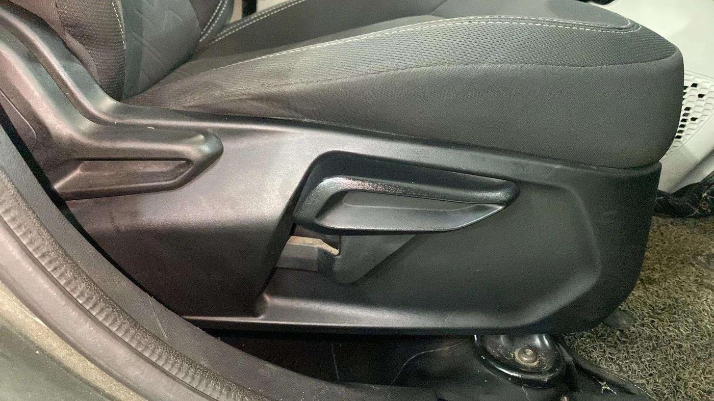 2020 Tata NEXON XZA PLUS (O) PETROL, Petrol, Automatic, 50,039 km, Driver Side Adjustment Panel