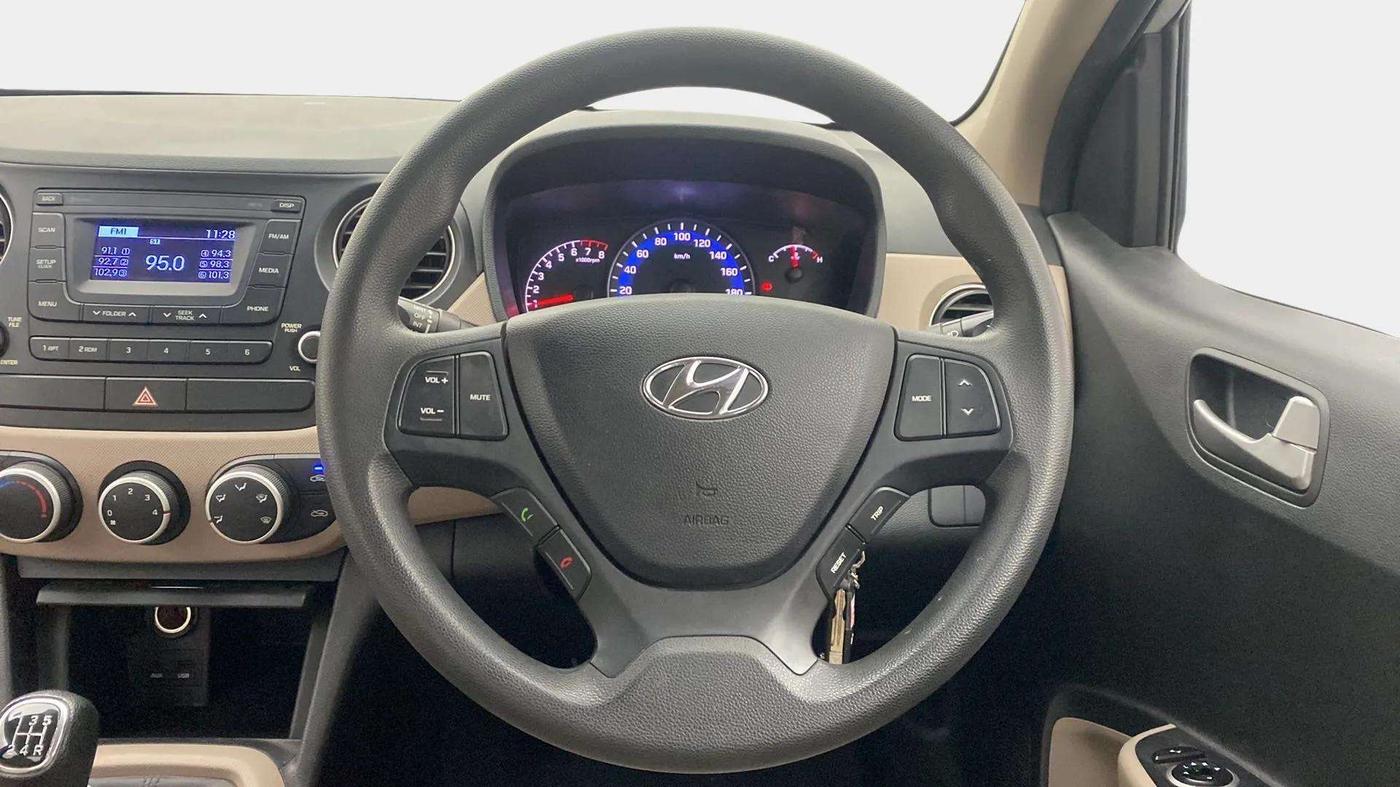 2016 Hyundai Xcent SX 1.2, Petrol, Manual, 28,346 km, Steering Wheel Close Up