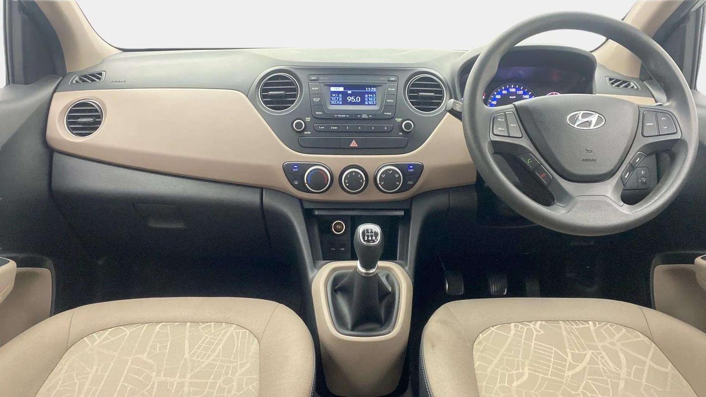 2016 Hyundai Xcent SX 1.2, Petrol, Manual, 28,346 km, Dashboard