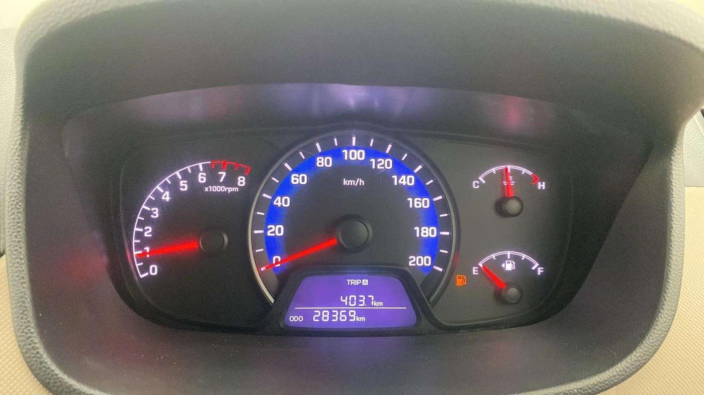 2016 Hyundai Xcent SX 1.2, Petrol, Manual, 28,346 km, Odometer Image