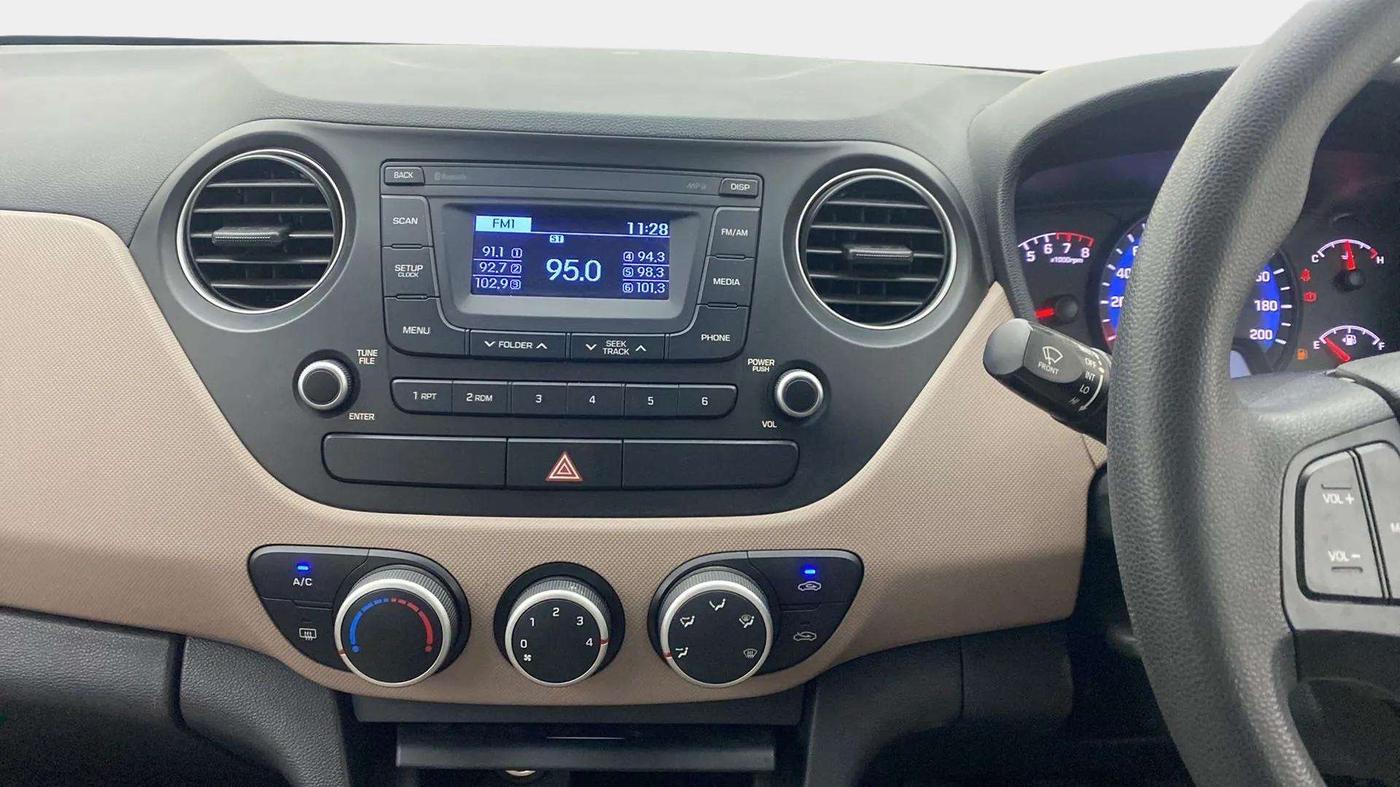 2016 Hyundai Xcent SX 1.2, Petrol, Manual, 28,346 km, Air Conditioner