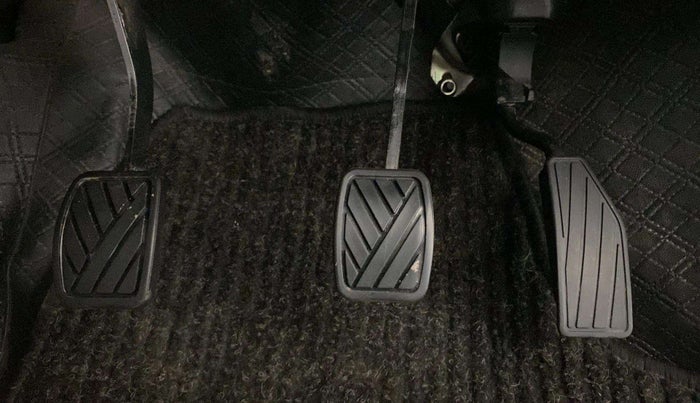 2020 Maruti New Wagon-R LXI CNG 1.0, CNG, Manual, 69,582 km, Pedals
