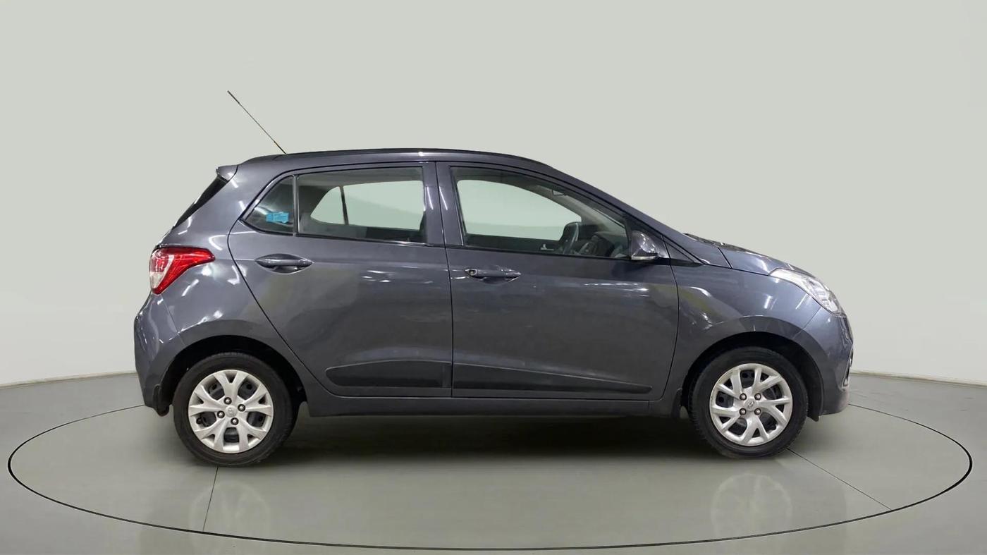 2015 Hyundai Grand i10 SPORTZ 1.2 KAPPA VTVT, Petrol, Manual, 40,749 km, Right Side View