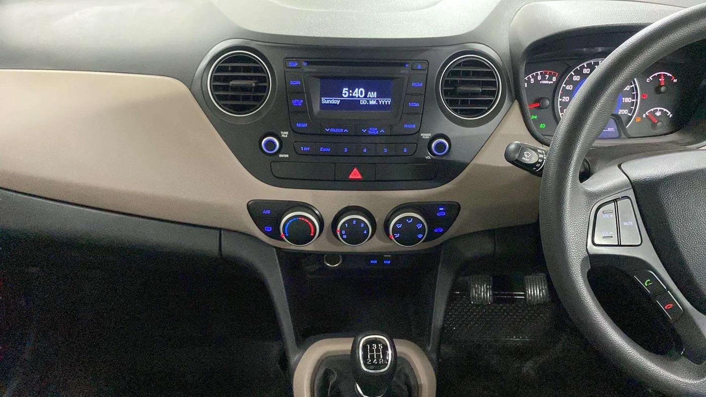 2015 Hyundai Grand i10 SPORTZ 1.2 KAPPA VTVT, Petrol, Manual, 40,749 km, Air Conditioner