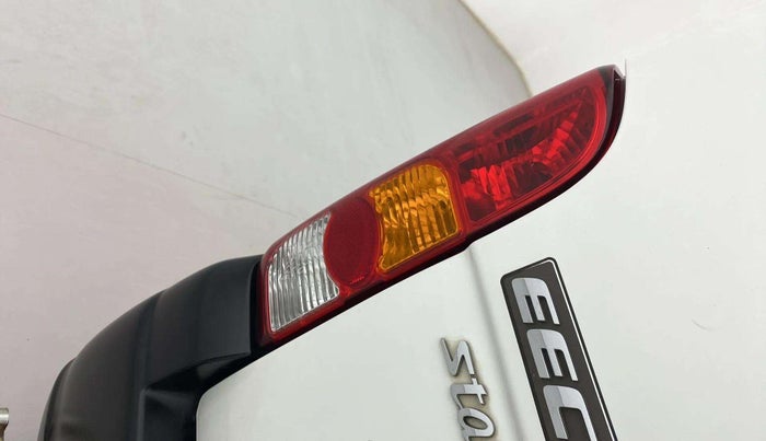 2020 Maruti Eeco 5 STR WITH A/C+HTR CNG, CNG, Manual, 62,754 km, Left tail light - Minor scratches