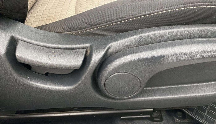 2018 Hyundai Elite i20 ASTA 1.2 (O), Petrol, Manual, 32,345 km, Driver Side Adjustment Panel