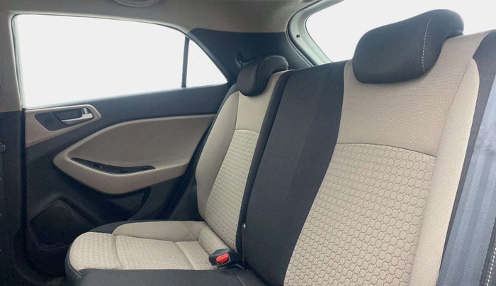 2018 Hyundai Elite i20 ASTA 1.2 (O), Petrol, Manual, 32,345 km, Right Side Rear Door Cabin