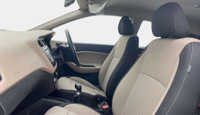 2018 Hyundai Elite i20 ASTA 1.2 (O), Petrol, Manual, 32,345 km, Right Side Front Door Cabin